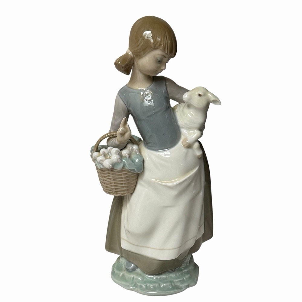 1977 Lladro Daisa Spain Porcelain Girl Holding Lamb & Basket 9.6" #4835